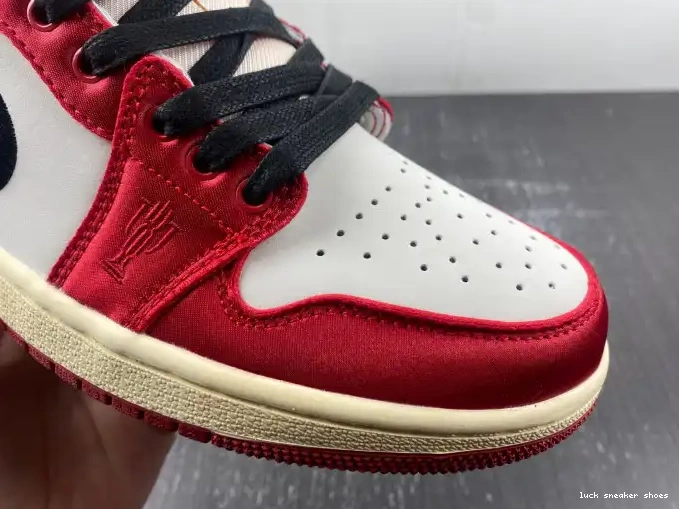 Reps LUCY FN0432-017 Trophy OG Home Air Room Jordan 1 x Low 0418